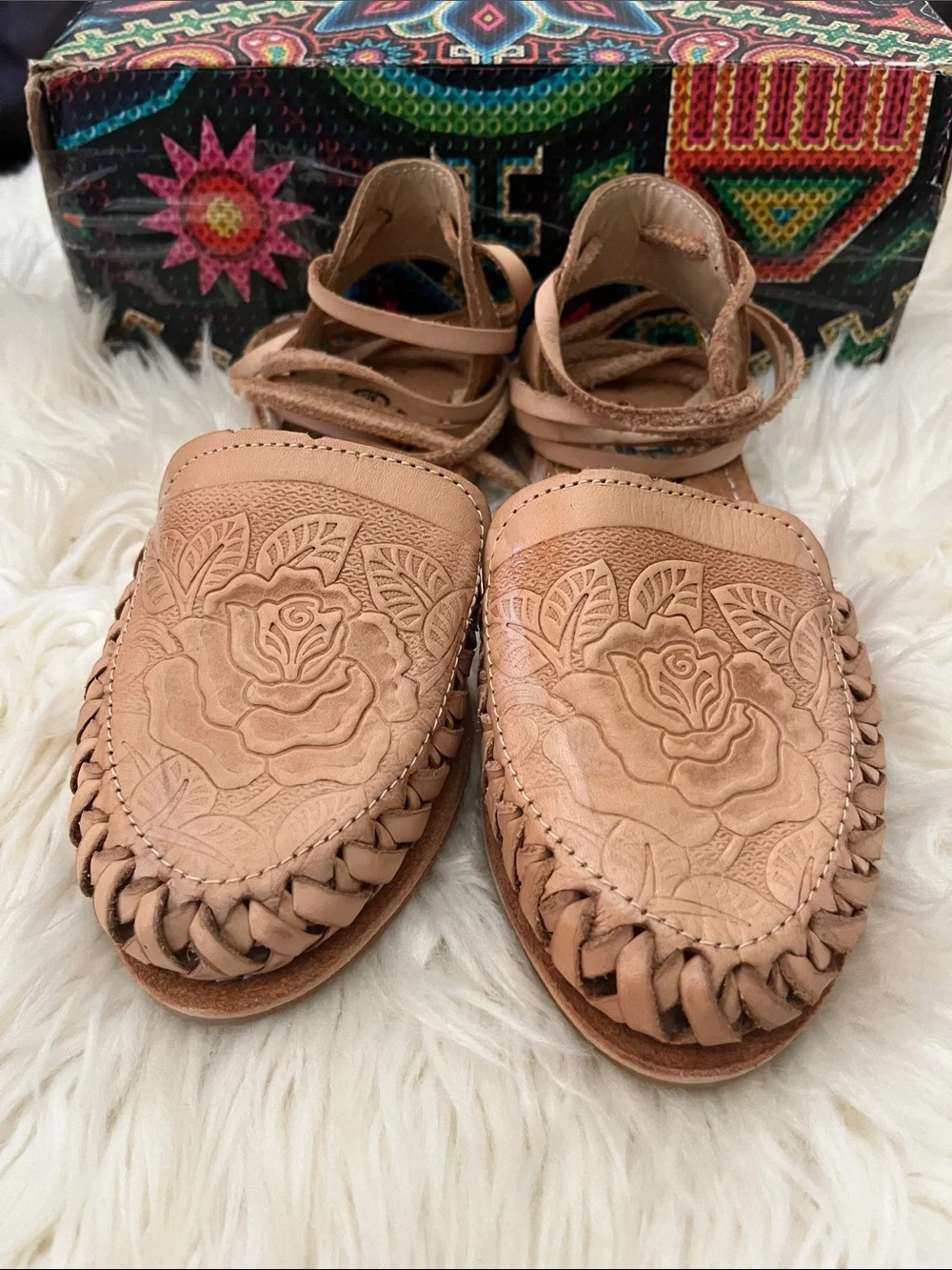 N/A tan leather